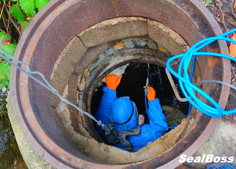 Manhole Repair - Leak Sealing Injection